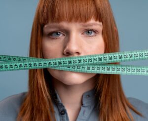 ¿Qué es la Bulimia?: Causas y Consecuencias