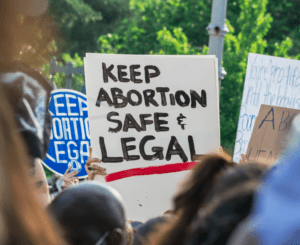 ¿El aborto es ilegal en E.U.?: Roe vs Wade efectos en la salud mental